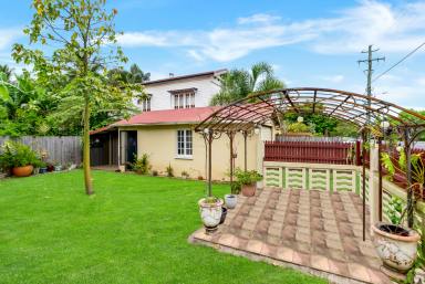 House For Lease - QLD - Parramatta Park - 4870 - CITY FRINGE QUEENSLANDER HOME!  (Image 2)