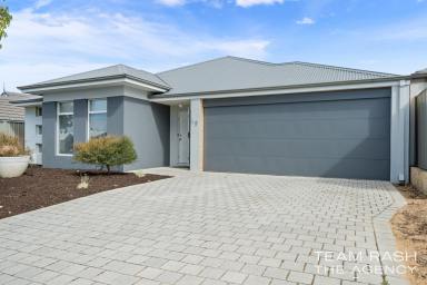 House For Sale - WA - Wellard - 6170 - Perfectly Designed for Comfort and Convenience - 17 Bellingham Drive, Wellard WA 6170  (Image 2)