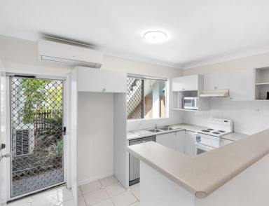 Unit For Lease - QLD - Westcourt - 4870 - Spacious Ground Floor Apartment | Lock Up Garage!  (Image 2)