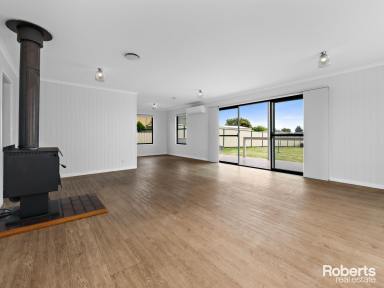 House For Lease - TAS - Bridport - 7262 - Welcome home ...  (Image 2)