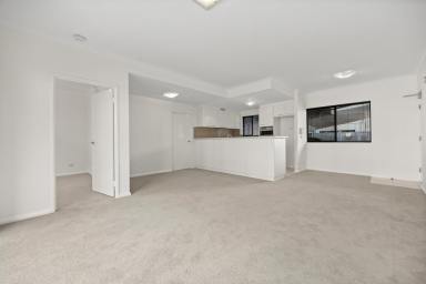 Unit For Sale - WA - Cockburn Central - 6164 - IDEAL GROUND FLOOR APARTMENT, PRIME LOCATION!  (Image 2)