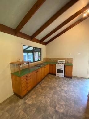 House For Lease - QLD - Eumundi - 4562 - UNDER APPLICATION - Charming 3-Bedroom Home in Eumundi  (Image 2)