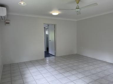 Unit For Lease - QLD - Manoora - 4870 - Cozy One Bedroom apartment only a short walk to Edge Hill  (Image 2)