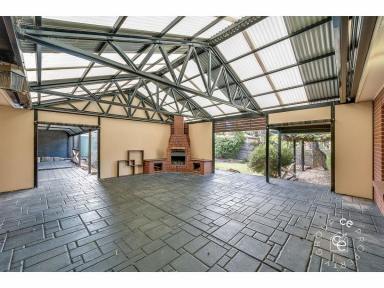 House For Sale - SA - Williamstown - 5351 - The Perfect Place to Call Home  (Image 2)