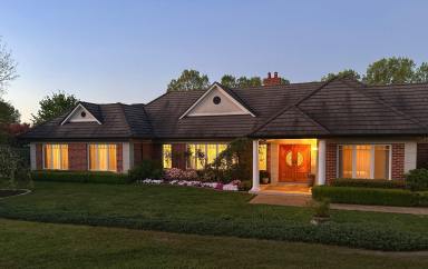 House For Sale - NSW - Tumut - 2720 - "Acorn Field" Bespoke Prestige Living  (Image 2)