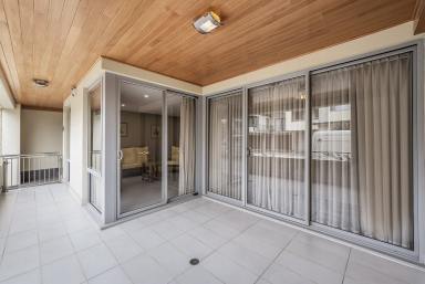 Unit For Sale - WA - Mandurah - 6210 - MARINA LIFESTYLE AWAITS  (Image 2)