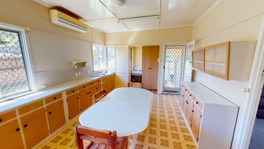 House For Sale - QLD - Gayndah - 4625 - Charming Elevated Home with District Views  (Image 2)