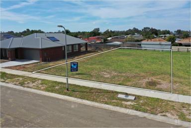 Residential Block For Sale - VIC - Lucknow - 3875 - Unmarked Ground In Hudson Crescent  (Image 2)