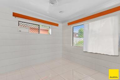 House Auction - QLD - Westcourt - 4870 - Strong as an Ox!  (Image 2)