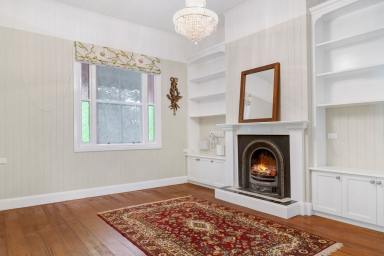 House For Lease - QLD - East Toowoomba - 4350 - Charming Renovated Eastside Cottage  (Image 2)