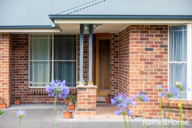 House For Sale - NSW - Yerrinbool - 2575 - Spacious 5 Bedroom Family Home with Subdivision Potential (STCA)  (Image 2)