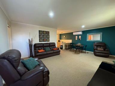 Unit For Lease - NSW - Moama - 2731 - Close to Everything  (Image 2)