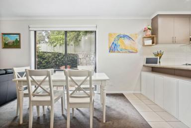 Unit For Sale - NSW - Yass - 2582 - Modern Townhouse in Prime Location  (Image 2)