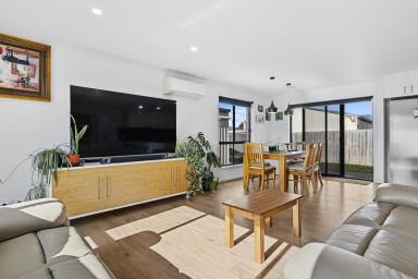 House For Sale - TAS - Sorell - 7172 - A Home that has it all in the Heart of Sorell  (Image 2)