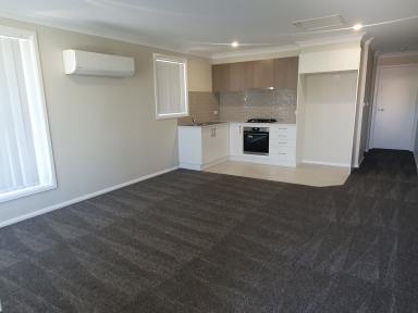 House Leased - NSW - Tamworth - 2340 - PRIVATE GRANNY FLAT  (Image 2)