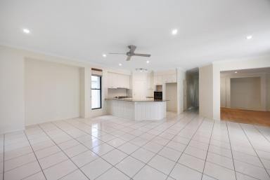 House For Sale - QLD - Cooroy - 4563 - Big Beautiful Home on Easy Care Block  (Image 2)