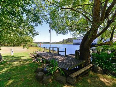 House For Sale - TAS - Sorell Creek - 7140 - Waterfront Property Awaits!  (Image 2)