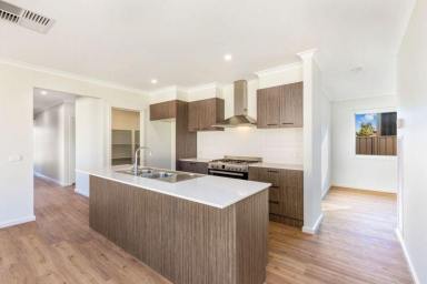 House For Sale - VIC - Strathfieldsaye - 3551 - Home with Premium Features, space for caravan, boat & trailer in a Quiet Strathfieldsaye Court  (Image 2)