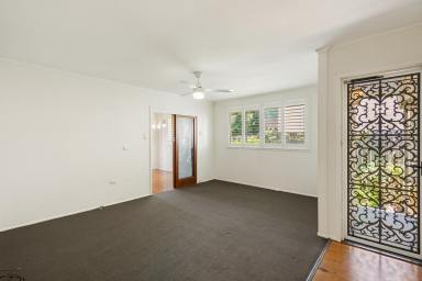 House For Sale - QLD - South Toowoomba - 4350 - Nest or Invest - The Choice is Yours!  (Image 2)