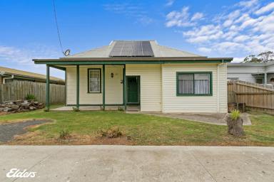 House For Sale - VIC - Alberton - 3971 - REASONABLY PRICED AT $375,000 - 5 BEDROOM  FAMILY HOME!  (Image 2)