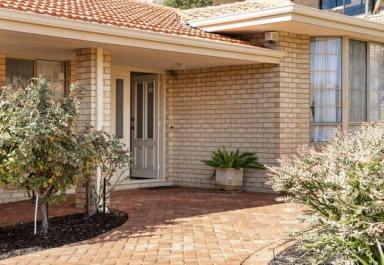 House For Sale - WA - Kardinya - 6163 - REGISTER YOUR INTEREST - VIEWING BY APPOINTMENT.  (Image 2)