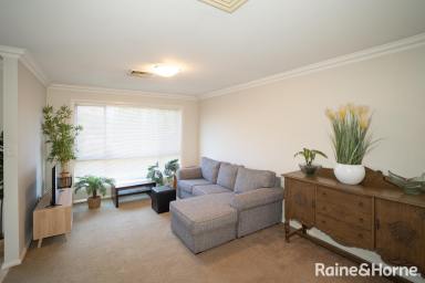 House Leased - NSW - Wagga Wagga - 2650 - EASY LIVING IN THE HEART OF WAGGA  (Image 2)