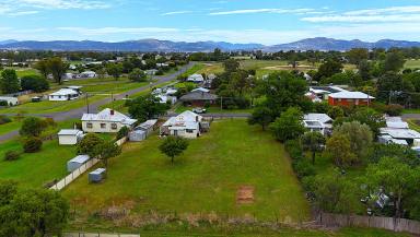 House For Sale - NSW - Quirindi - 2343 - 3 BEDROOM PLUS SLEEPOUT HOME ON 2 TITLES  (Image 2)