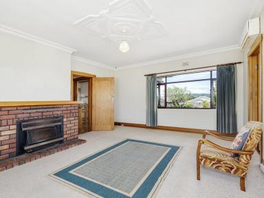 House For Lease - TAS - Devonport - 7310 - Charming Home Close to Town  (Image 2)