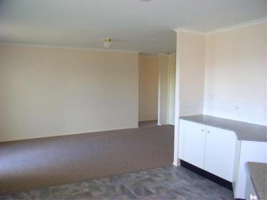 House For Lease - NSW - Albion Park Rail - 2527 - FAMILY HOME - ALBION PARK RAIL  (Image 2)