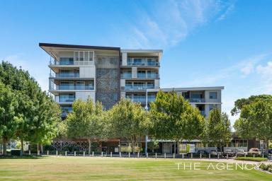 Apartment For Sale - WA - Rockingham - 6168 - Modern Beachside Living in the Prestigious Azure Complex  (Image 2)