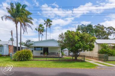 House For Sale - NSW - Swan Bay - 2324 - Waterfront Cottage with Endless Potential  (Image 2)