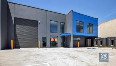 Industrial/Warehouse For Sale - VIC - Echuca - 3564 - Significant tilt panel factory/showroom in central Echuca  (Image 2)