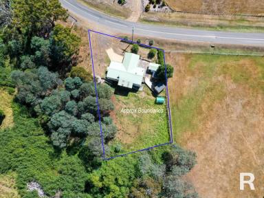 House For Sale - TAS - Westerway - 7140 - Renovated Family Home in the Heart of Westerway  (Image 2)