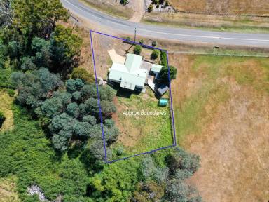 House For Sale - TAS - Westerway - 7140 - Renovated Family Home in the Heart of Westerway  (Image 2)