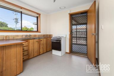 Unit For Sale - TAS - Mowbray - 7248 - Easy Care Unit  (Image 2)