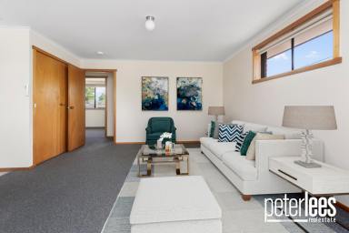 Unit For Sale - TAS - Mowbray - 7248 - Easy Care Unit  (Image 2)