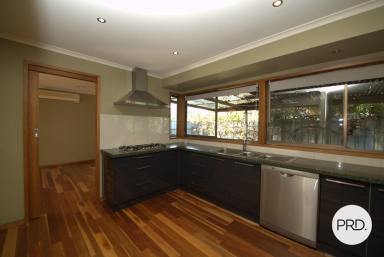 House For Lease - VIC - Wodonga - 3690 - FANTASTIC FAMILY HOME!  (Image 2)