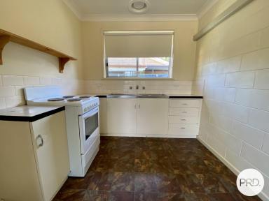 House For Lease - NSW - Lavington - 2641 - TIDY TWO BEDROOM UNIT!  (Image 2)