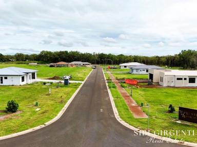 Residential Block For Sale - QLD - Mareeba - 4880 - PRESTIGE GARDENS: YOUR DREAM COUNTRY LIFESTYLE AWAITS!  (Image 2)