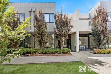 Townhouse For Sale - VIC - Cranbourne West - 3977 - Modern 3-Bedroom Townhouse – Stylish & Spacious!  (Image 2)