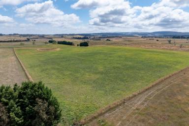 Mixed Farming Auction - NSW - Crookwell - 2583 - Glenerin Road Farm , Exciting country life opportunity !  (Image 2)