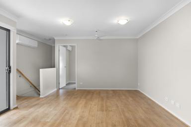 Unit Leased - QLD - Glenvale - 4350 - Modern Townhouse in the Heart of Glenvale.  (Image 2)