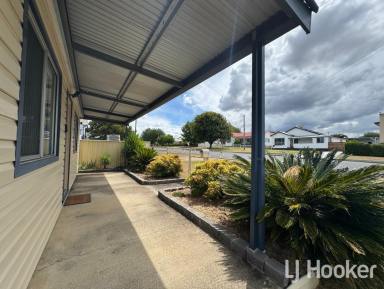 House Sold - NSW - Inverell - 2360 - SOLD BY LJ HOOKER INVERELL  (Image 2)