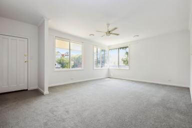 House For Lease - VIC - Golden Square - 3555 - COZY FOUR BEDROOM HOME  (Image 2)