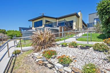 House For Sale - TAS - Cowrie Point - 7321 - Absolute Water Frontage & Views  (Image 2)