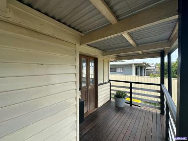 House Leased - QLD - Kingaroy - 4610 - Lovely Queenslander on 1,012 m² with 4 car shed!  (Image 2)