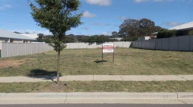 Residential Block For Sale - NSW - Goulburn - 2580 - Modern Living with Rural Charm ... Build your dream  (Image 2)