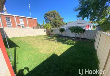 Duplex/Semi-detached For Lease - NSW - Inverell - 2360 - Great Location!!  (Image 2)