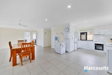 House For Sale - QLD - Childers - 4660 - Low Set Brick Home  (Image 2)