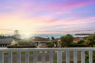 House For Sale - NSW - Kiama Downs - 2533 - A Charming Coastal Retreat Near Jones Beach.  (Image 2)